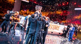 JDG战队憾负FPX Kanavi泪洒赛场 下一赛季展望再冲巅峰